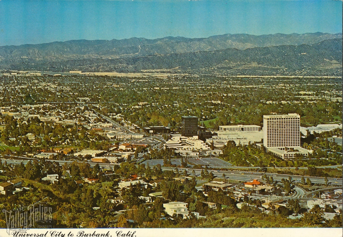 Valley Relics Museum - Aerial view of Topanga Plaza on opening day